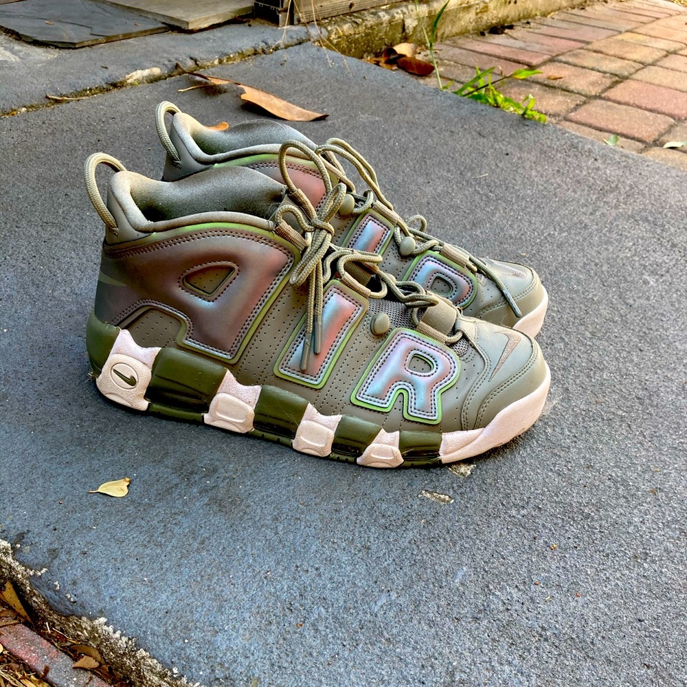 NIKE AIR MORE UPTEMPO DARK STUCCO/WHITE MEM SZ 10